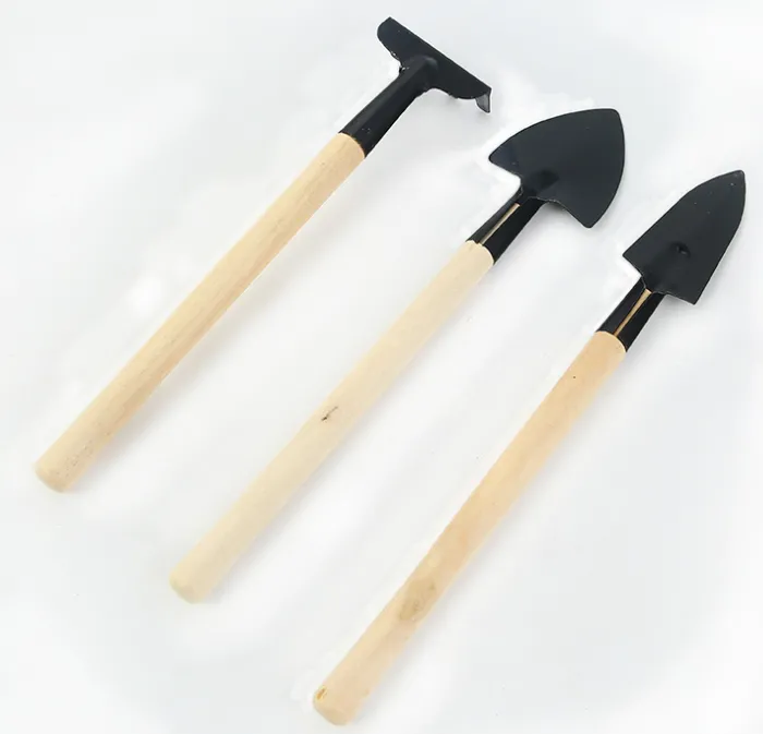 3-teiliges Gartenwerkzeugset mit Holzgriffen für effiziente Gartenpflege