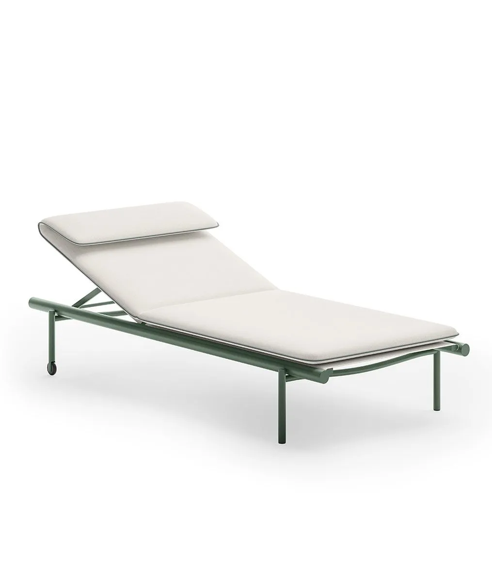 Stapelbare Aluminium-Sonnenliege mit Kissen Salò
