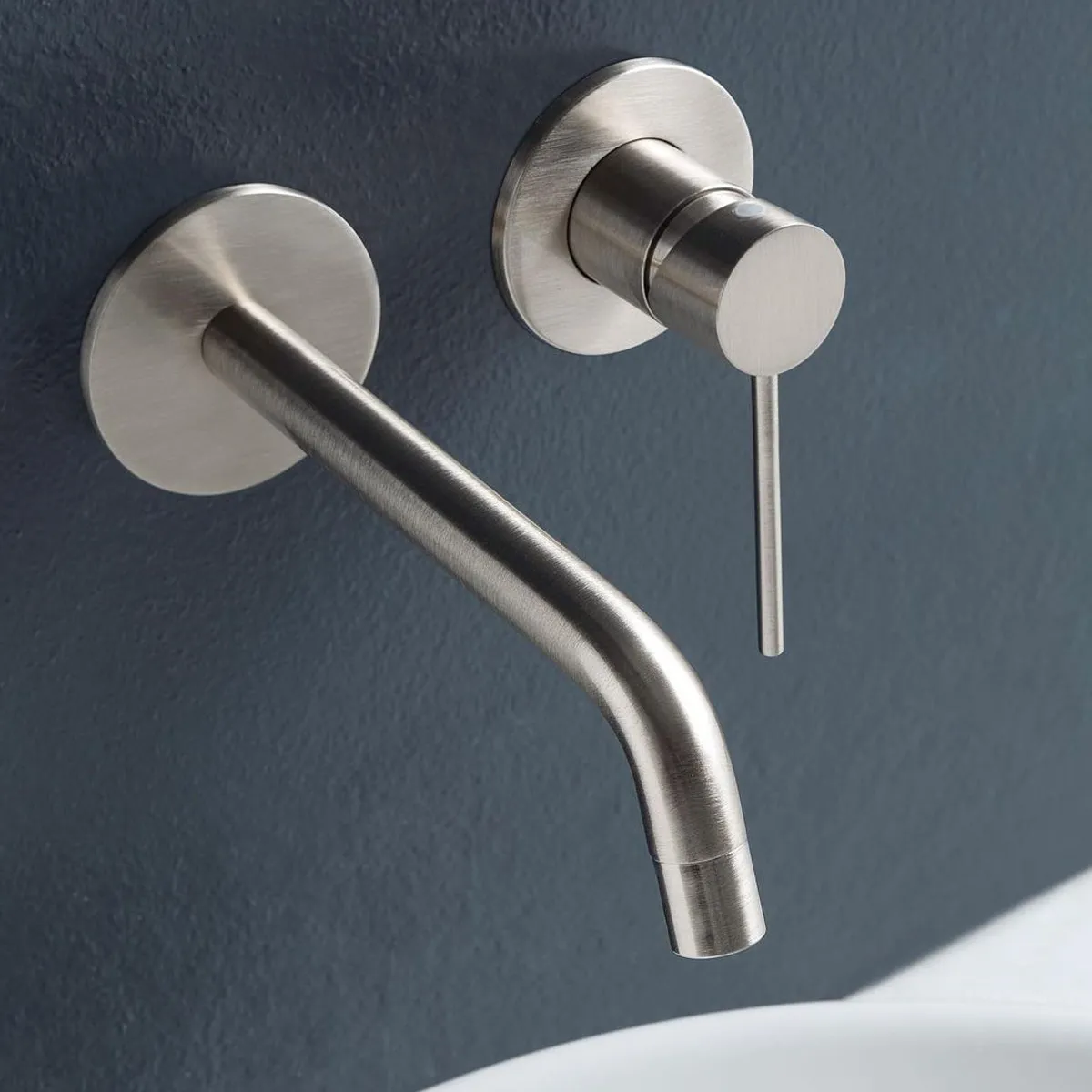 2-Loch-Waschtischbatterie für die Wandmontage Up+ Treemme