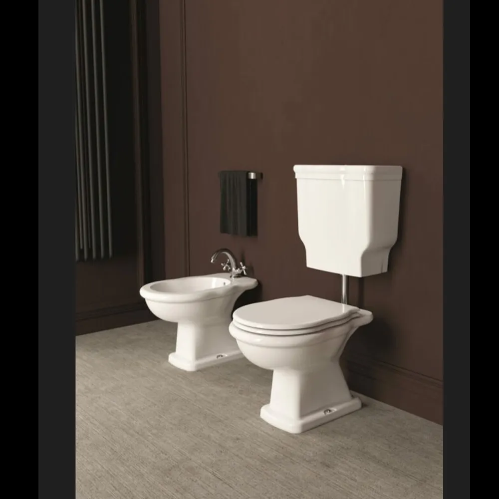 Bodenstehende Toilette mit Rucksack-Spülkasten Boheme Alice Ceramica