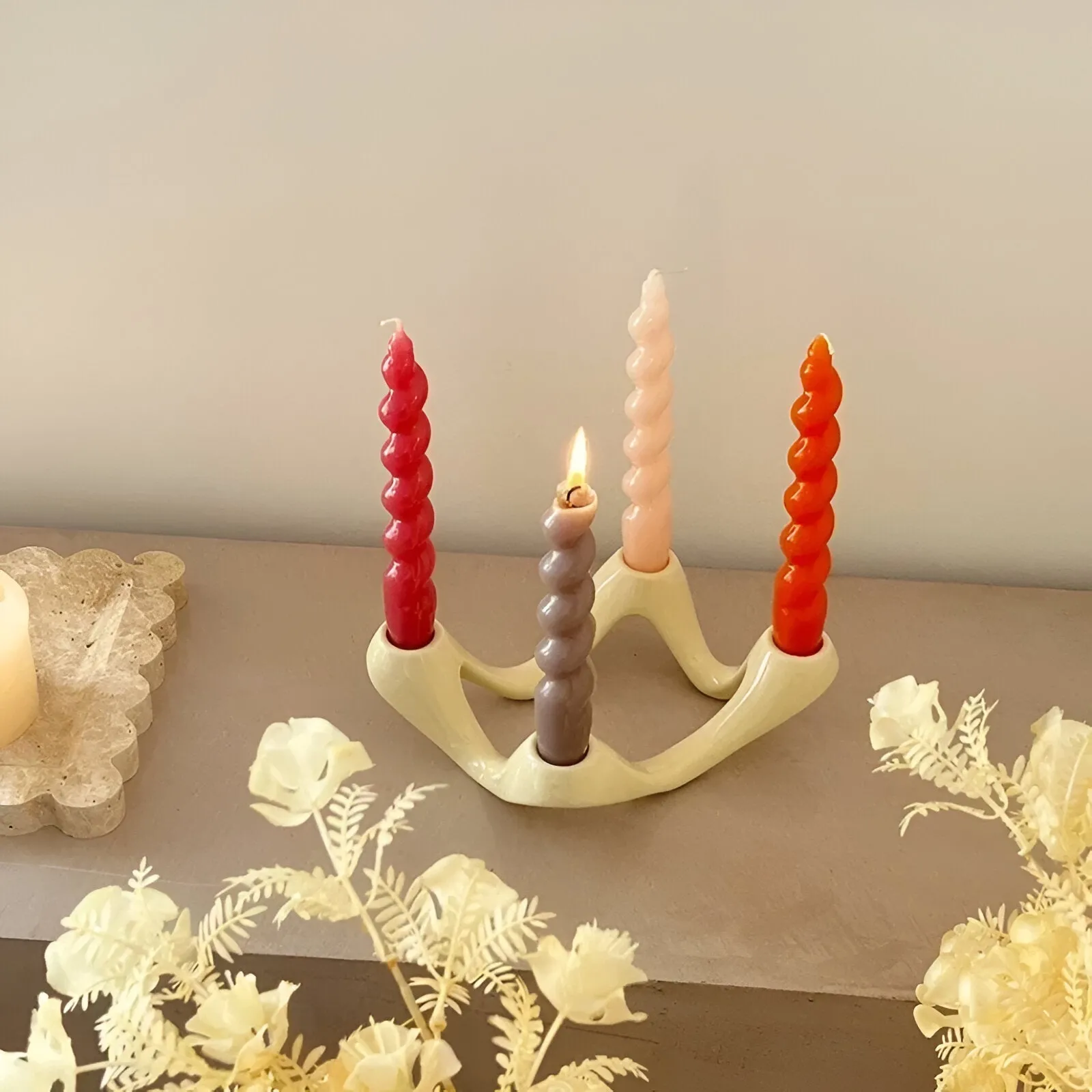 Wellenförmiges Design Kerzenständer Dekoration